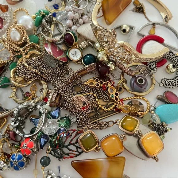 2lb. Craft Junk Broken Jewelry Lot - Picture 8 of 8